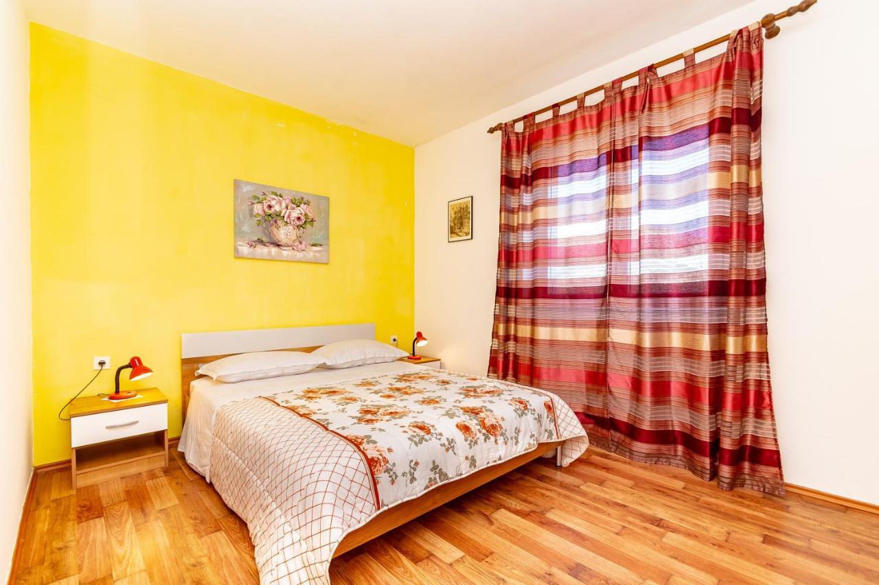 Apartments Peco Корчула Екстер'єр фото